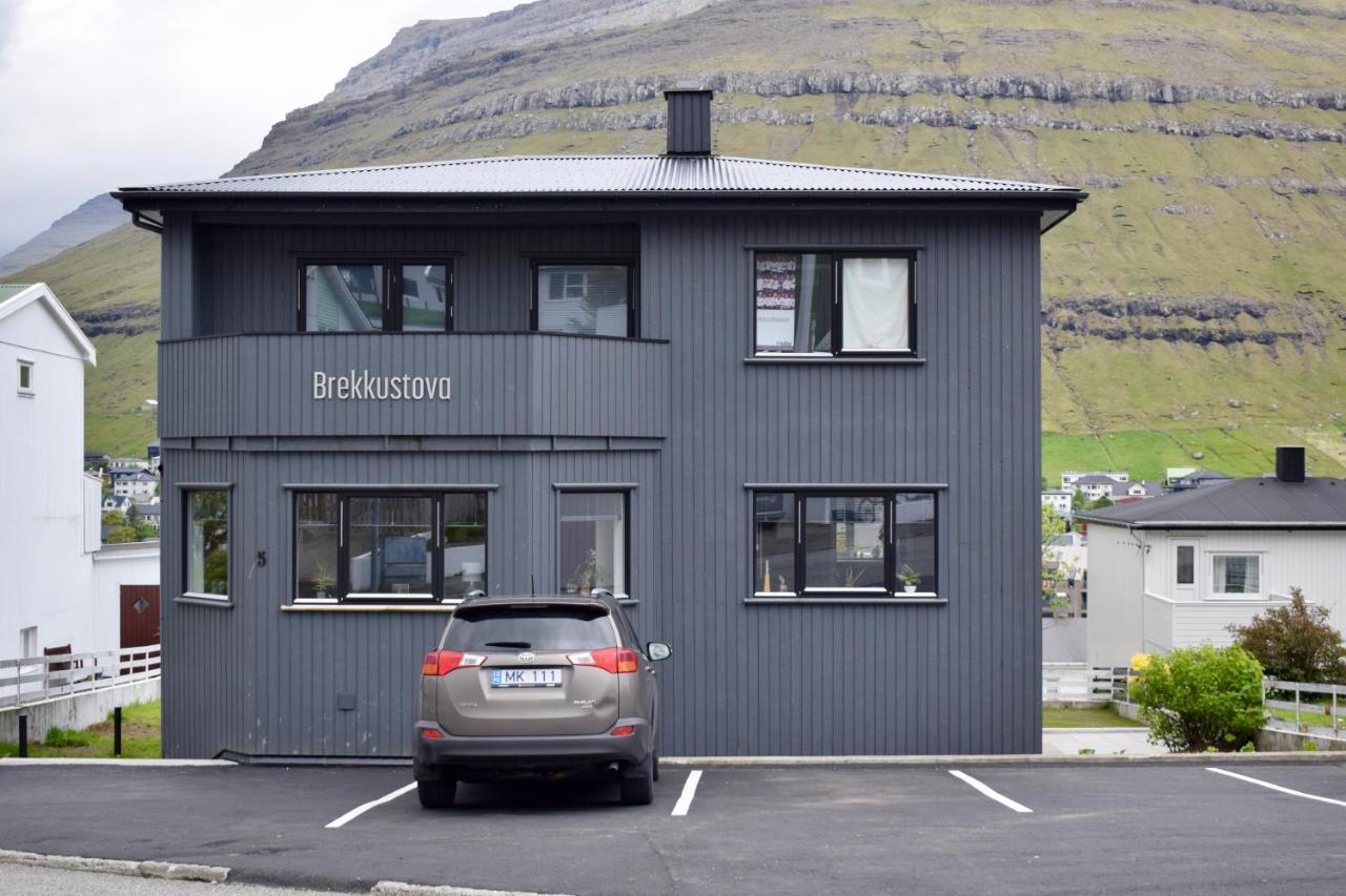 The Sybilla Apartment - Cosy And Modern Basement Apartment Klaksvik Exterior photo